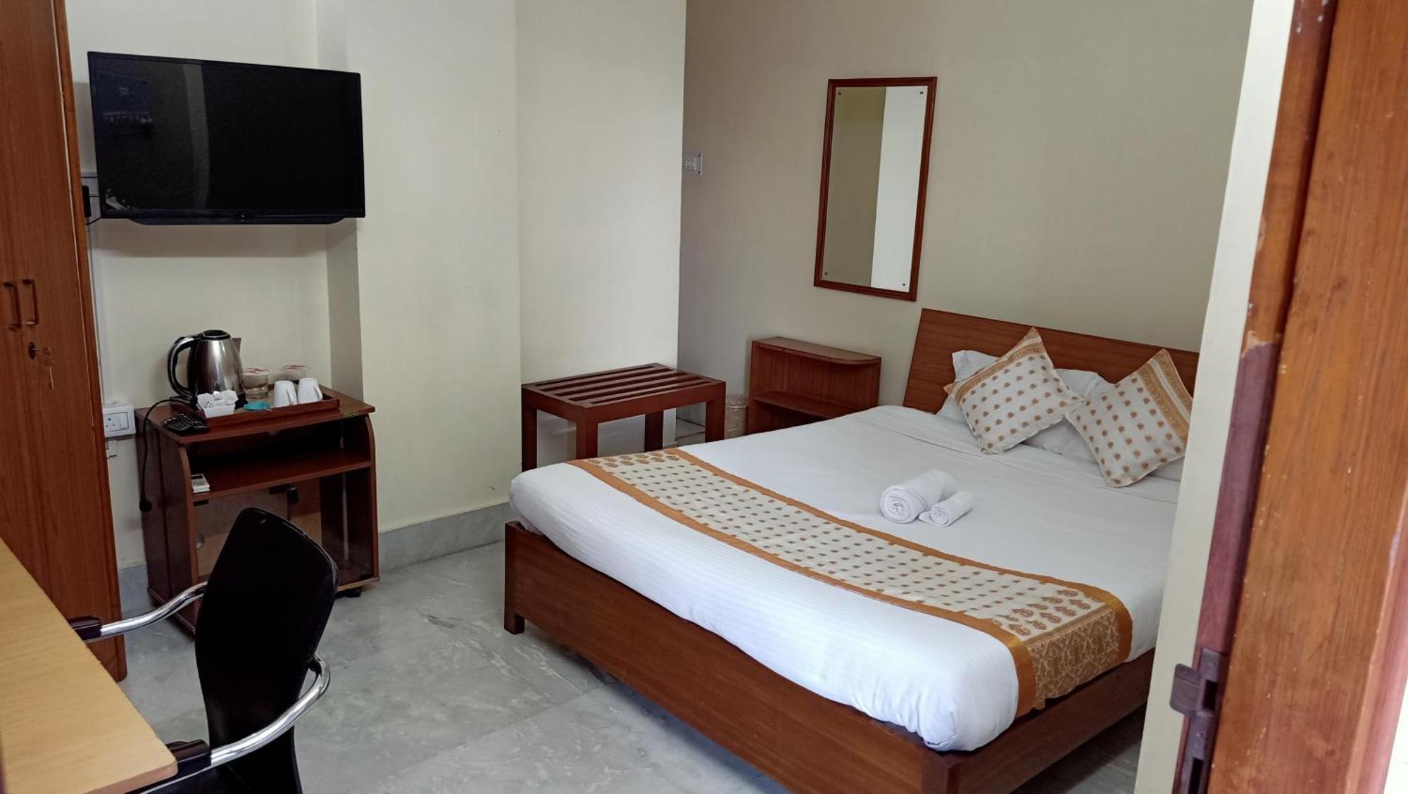 River Breeze Home A Comfort Stay Guwahati Exteriör bild