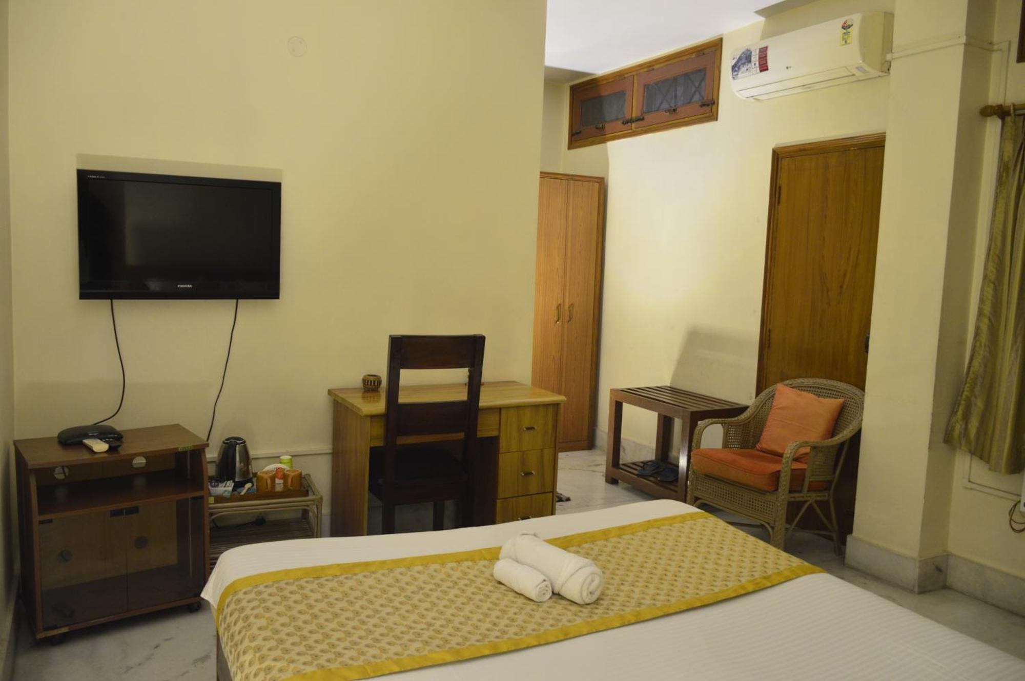 River Breeze Home A Comfort Stay Guwahati Exteriör bild