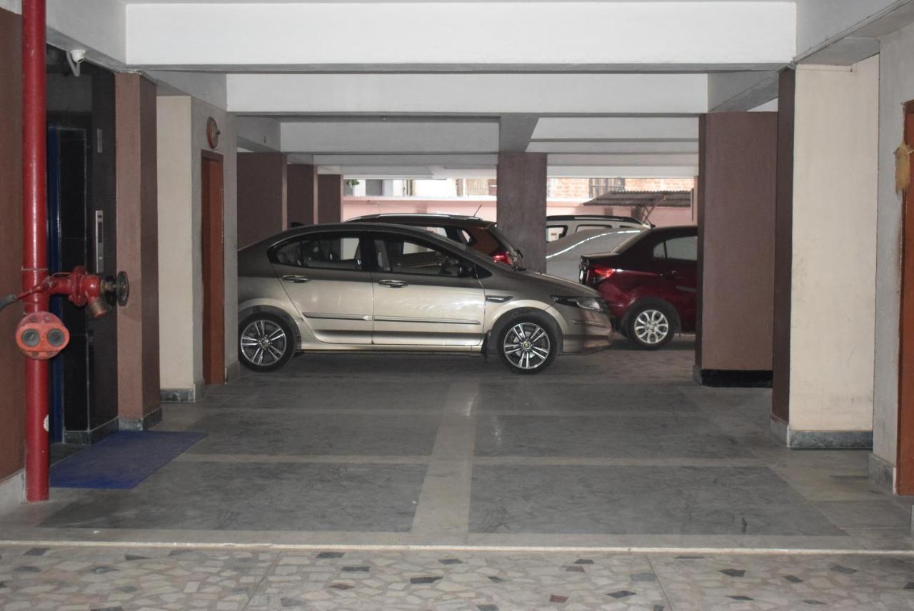 River Breeze Home A Comfort Stay Guwahati Exteriör bild